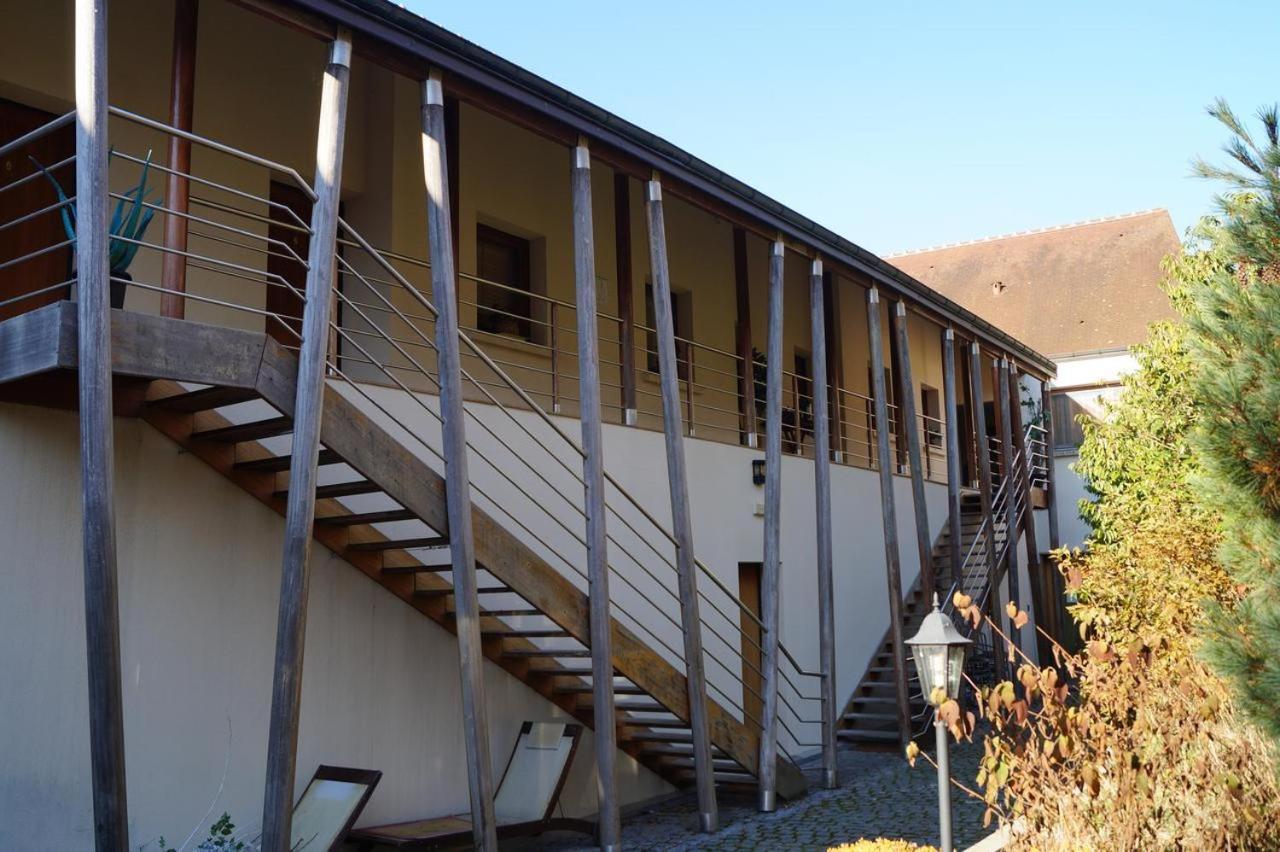 L'Antilope Hotel Nancay Exterior photo